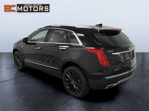Stellar Black Metallic 2018 Cadillac XT5 Platinum