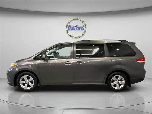 2014 Toyota Sienna LE