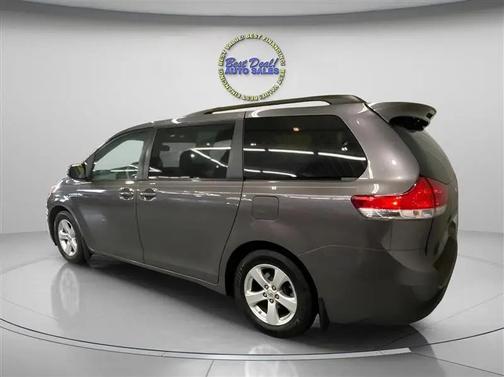 2014 Toyota Sienna LE
