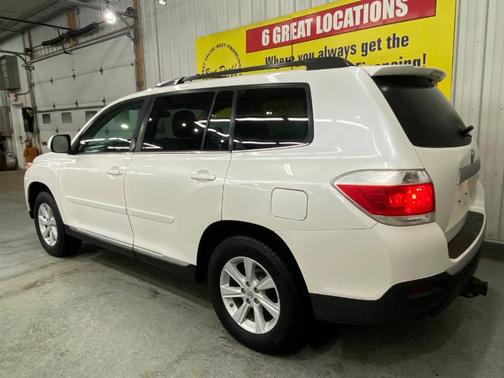 2013 Toyota Highlander SE