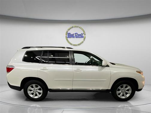2013 Toyota Highlander SE