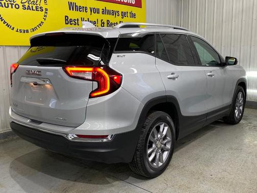 2022 GMC Terrain SLT