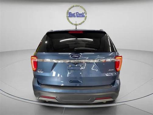 Blue Metallic 2019 Ford Explorer XLT