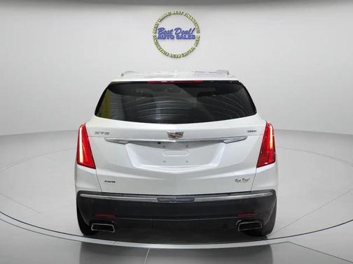 Pearl White 2018 Cadillac XT5 Luxury