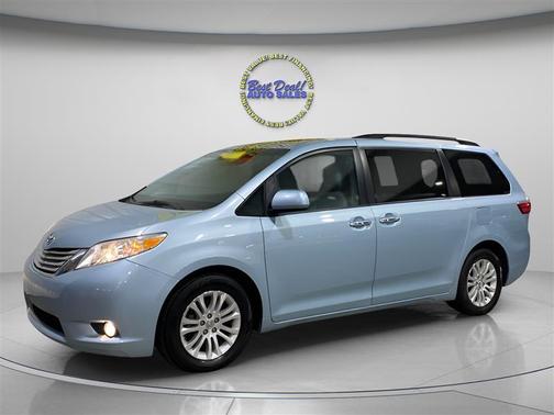 2017 Toyota Sienna XLE