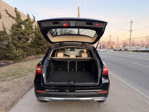 2017 Mercedes-Benz GLC 300 4MATIC