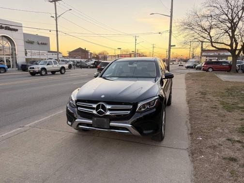 2017 Mercedes-Benz GLC 300 4MATIC
