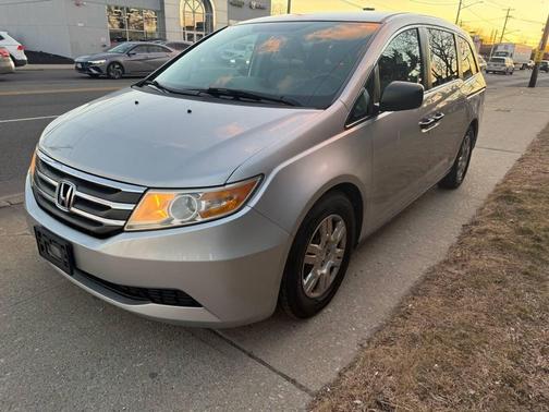 Polished Metal Metallic 2012 Honda Odyssey LX