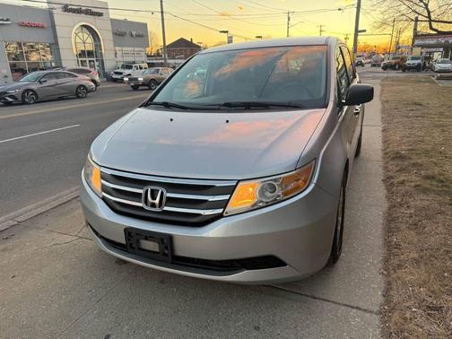 Gray 2012 Honda Odyssey LX