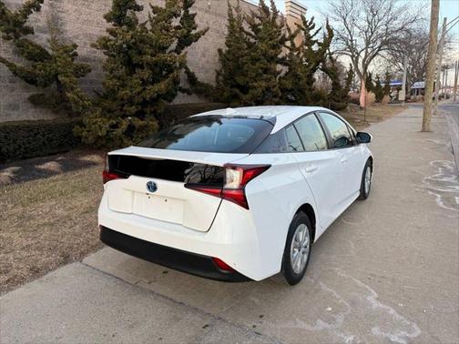 2019 Toyota Prius L