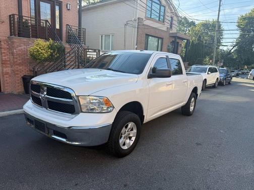 2019 RAM 1500 SLT