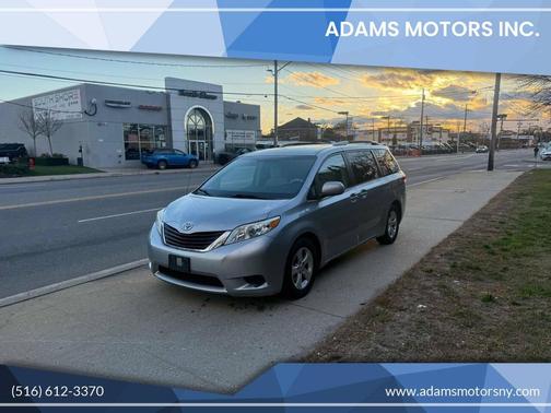 2014 Toyota Sienna LE