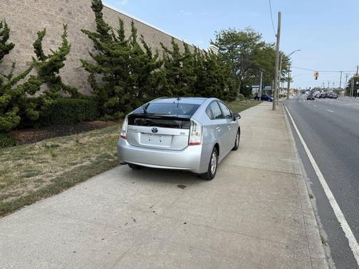 2011 Toyota Prius III