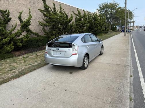2011 Toyota Prius III