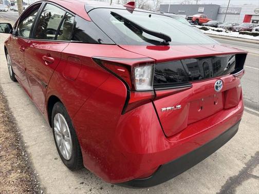 2019 Toyota Prius LE