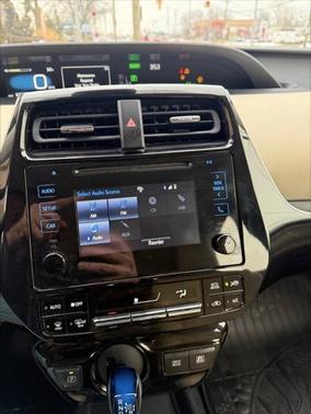 2019 Toyota Prius LE