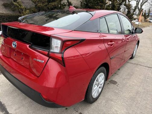 2019 Toyota Prius LE