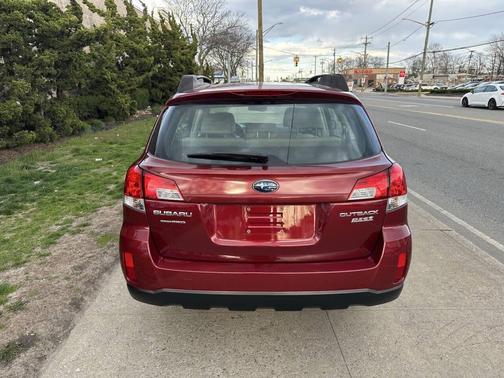 2011 Subaru Outback 2.5i