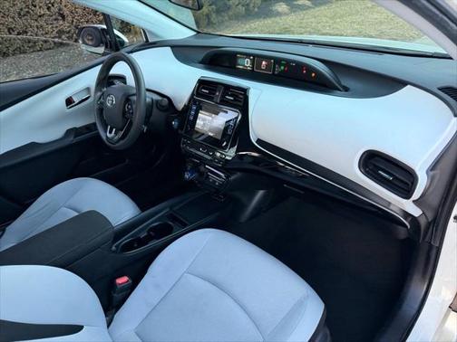 2019 Toyota Prius L