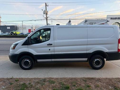 2015 Ford Transit-250 Base
