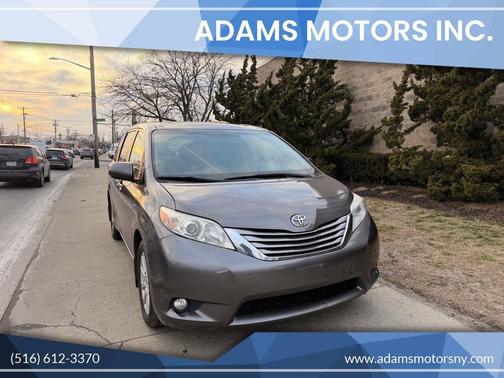 2017 Toyota Sienna XLE