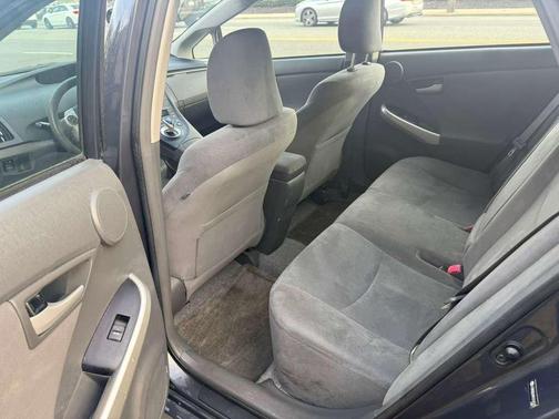 2010 Toyota Prius III