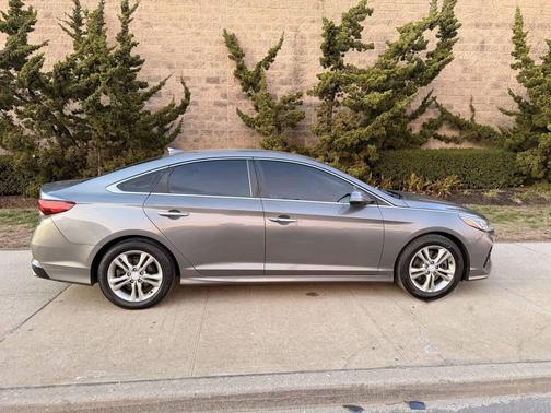 2018 Hyundai SONATA SEL