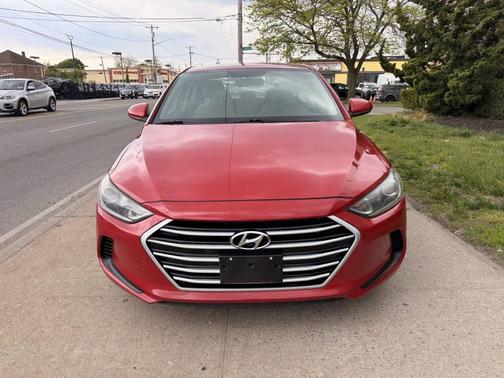 Red 2017 Hyundai ELANTRA SE