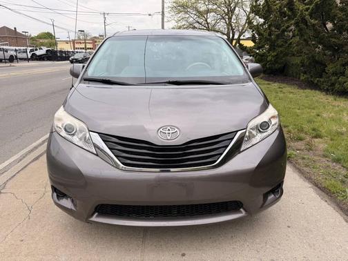 Brown 2012 Toyota Sienna LE