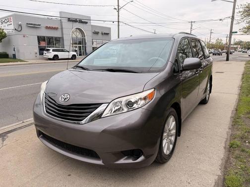 Brown 2012 Toyota Sienna LE