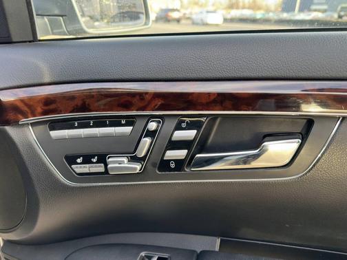 2013 Mercedes-Benz S-Class S 550 4MATIC AWD 4dr Sedan