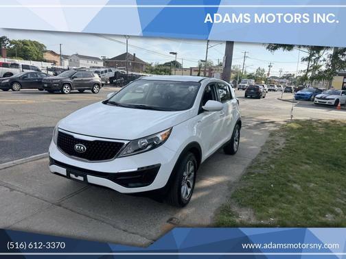 White 2015 Kia Sportage LX