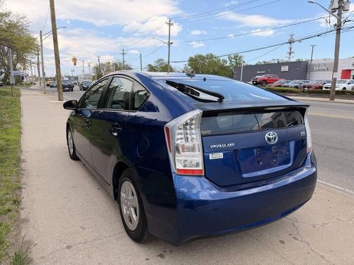 Blue 2010 Toyota Prius IV