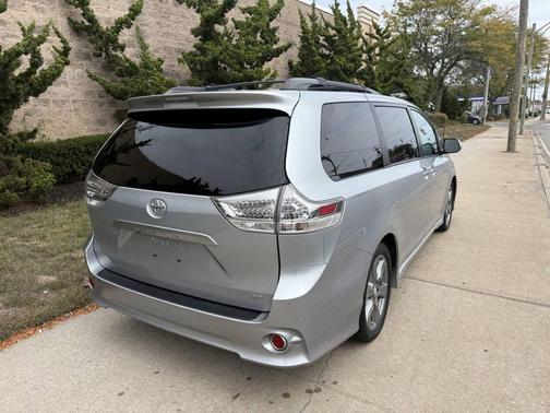 2015 Toyota Sienna SE Premium