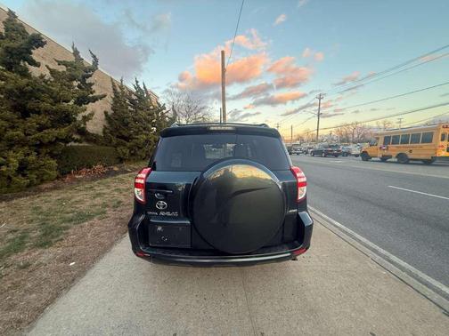 2009 Toyota RAV4 Limited