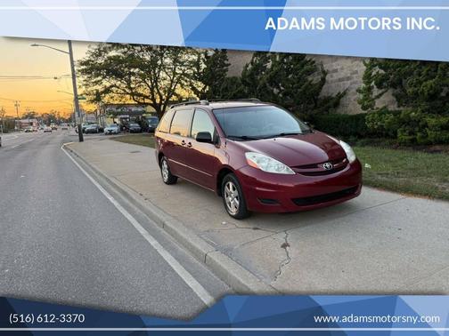 2010 Toyota Sienna LE