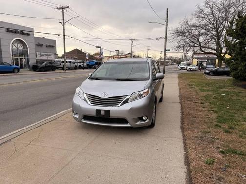 2012 Toyota Sienna Limited