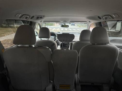 2012 Toyota Sienna LE
