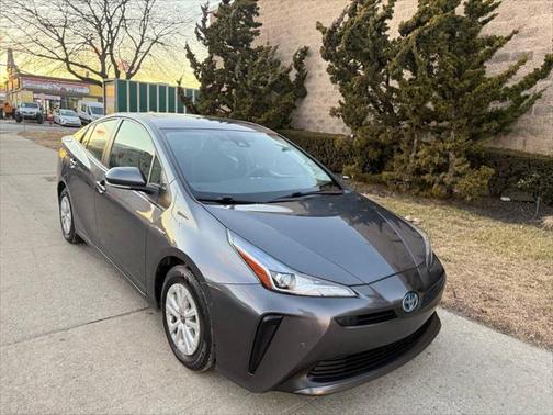 2021 Toyota Prius LE