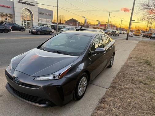 2021 Toyota Prius LE
