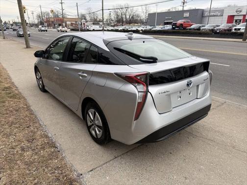 2016 Toyota Prius Three