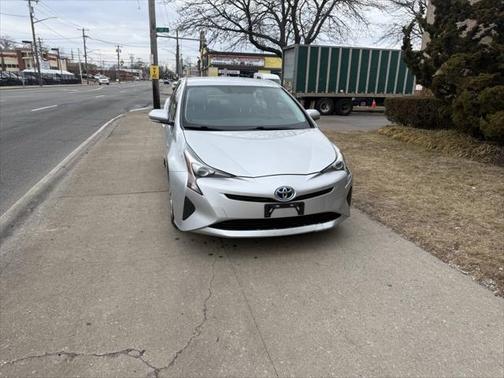 2016 Toyota Prius Three