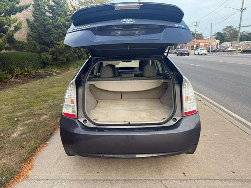 2010 Toyota Prius III