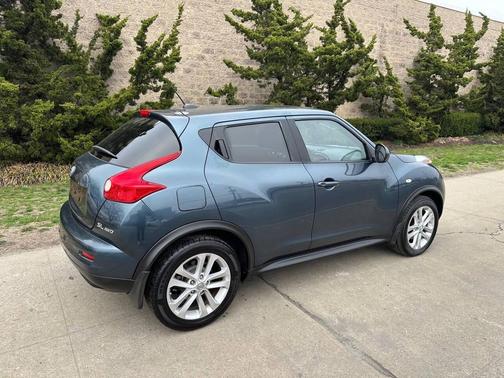 2011 Nissan Juke SL AWD 4dr Crossover