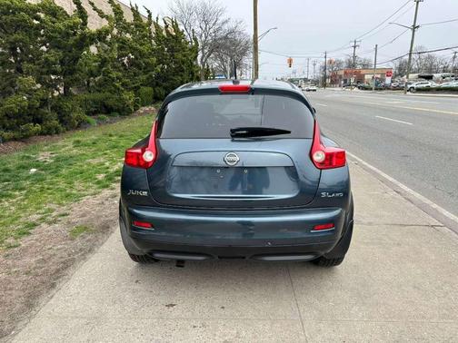 2011 Nissan Juke SL AWD 4dr Crossover
