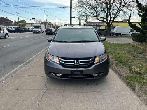 Gray 2016 Honda Odyssey SE