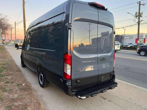2021 Ford Transit-250 Base