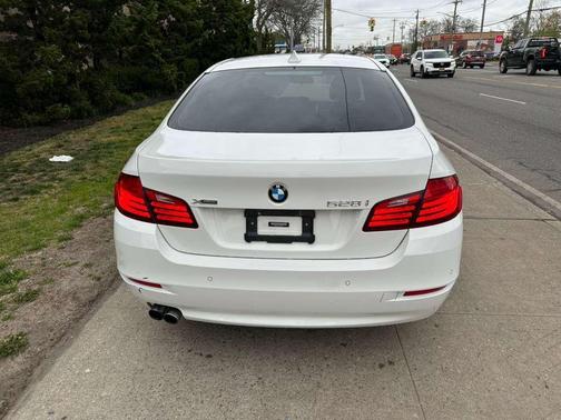 White 2015 BMW 528 528i xDrive AWD 4dr Sedan