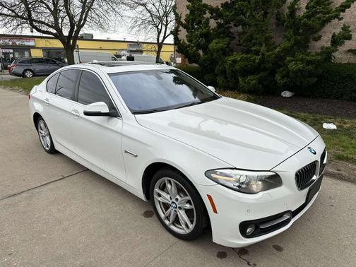 White 2015 BMW 528 528i xDrive AWD 4dr Sedan