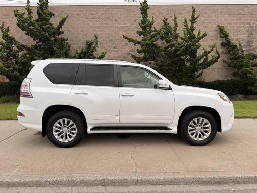 White 2014 Lexus GX 460 Base